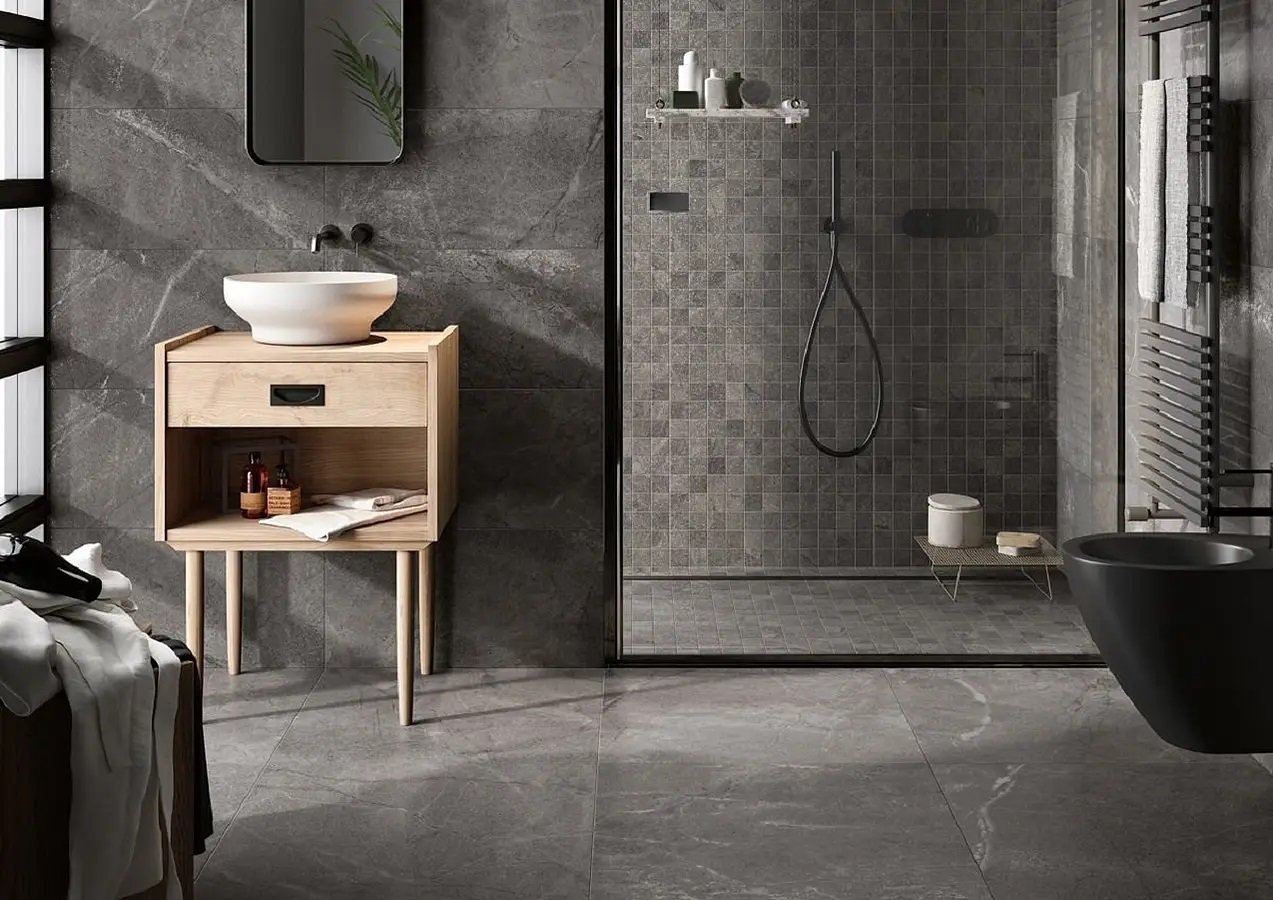 #Koupelna #Obytné prostory #kámen #Naturální styl #šedá #Velký formát #Matná dlažba #700 - 1000 Kč/m2 #Imola #Blue Savoy